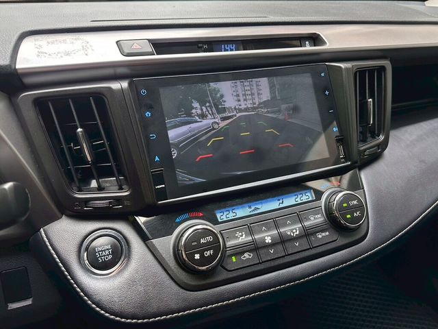 TOYOTA豐田 RAV4  第8張相片