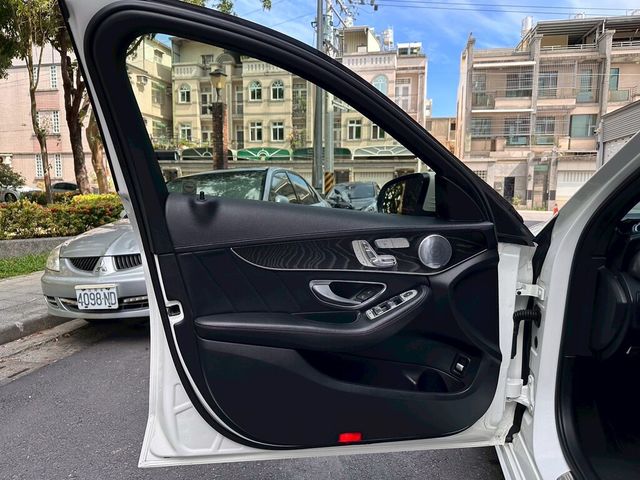 M-BENZ賓士 C300  第5張相片
