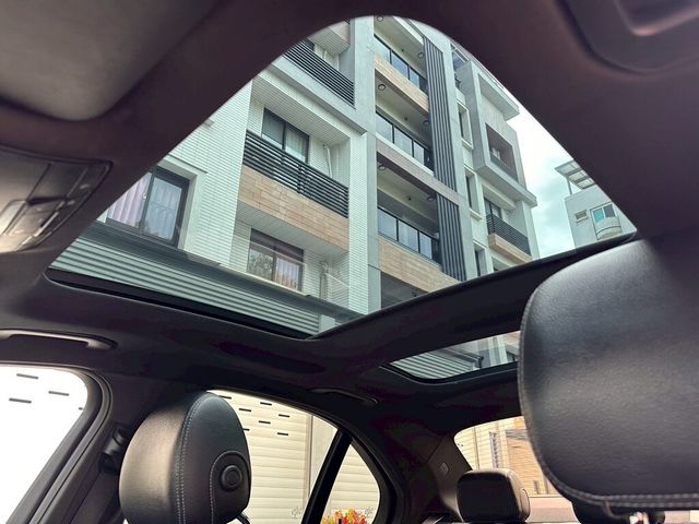 M-BENZ賓士 C300  第8張相片