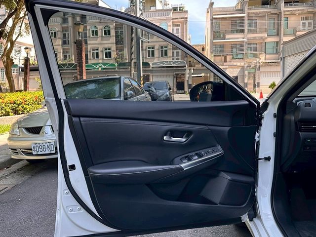 NISSAN日產 SENTRA  第5張相片