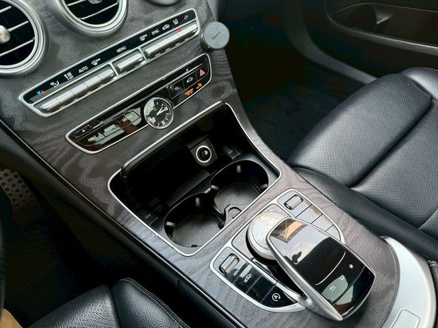 M-BENZ賓士 C400  第13張相片