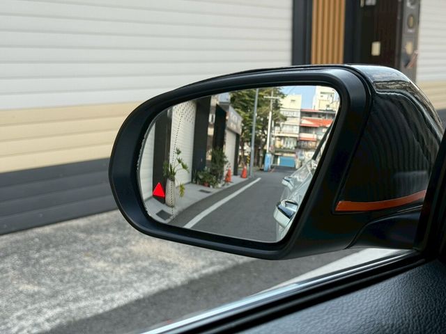 M-BENZ賓士 C400  第15張相片