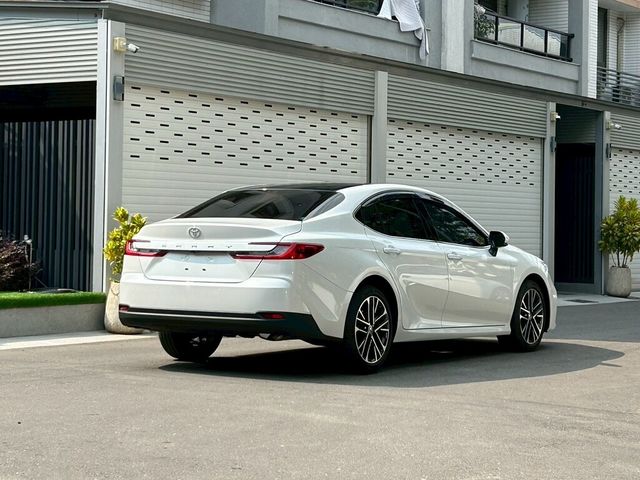 TOYOTA豐田 CAMRY  第2張相片