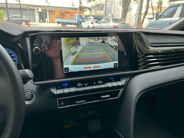 TOYOTA豐田 CAMRY  第9張相片