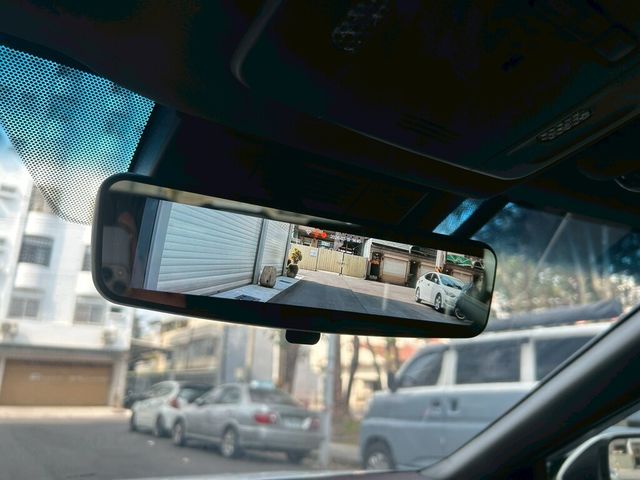 TOYOTA豐田 CAMRY  第14張相片