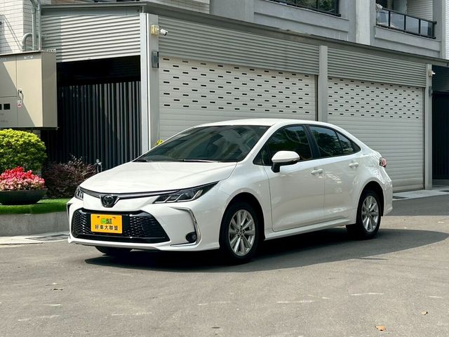 TOYOTA豐田 ALTIS  第1張相片