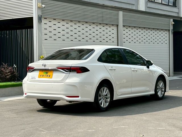 TOYOTA豐田 ALTIS  第2張相片