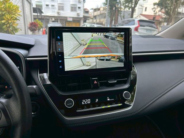 TOYOTA豐田 ALTIS  第9張相片