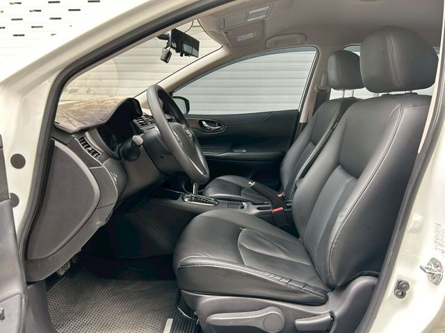 NISSAN日產 TIIDA  第5張相片