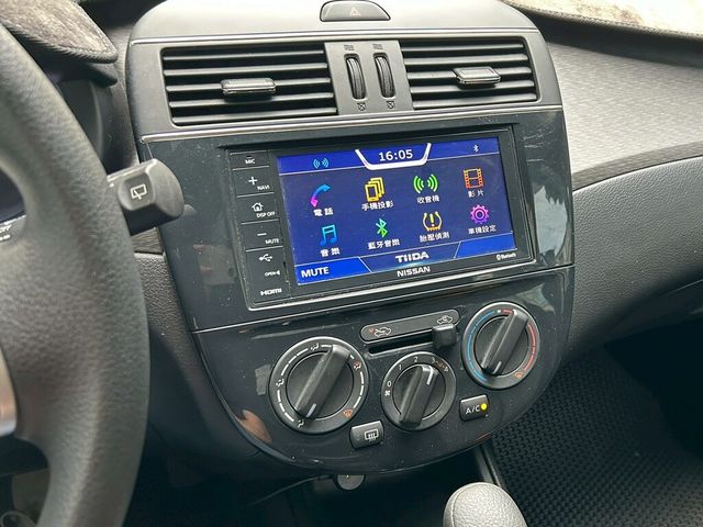 NISSAN日產 TIIDA  第8張相片