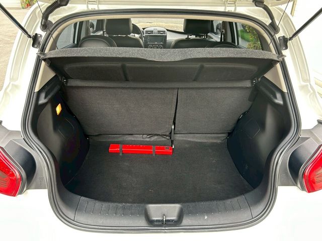 NISSAN日產 TIIDA  第12張相片