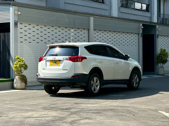 TOYOTA豐田 RAV4  第2張相片