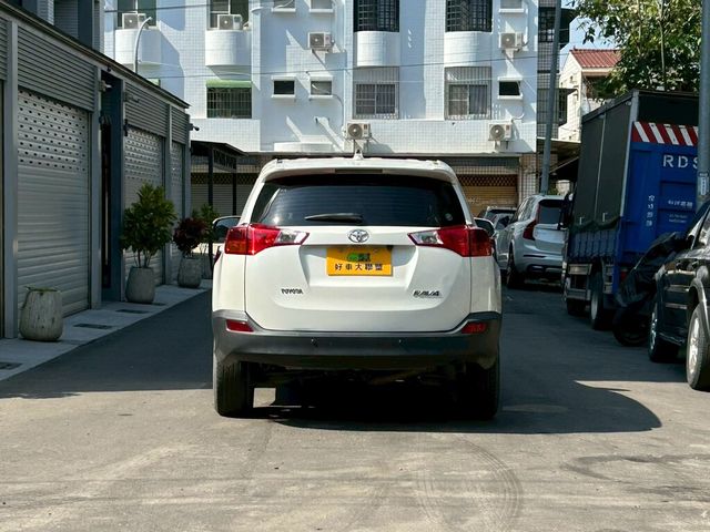 TOYOTA豐田 RAV4  第4張相片