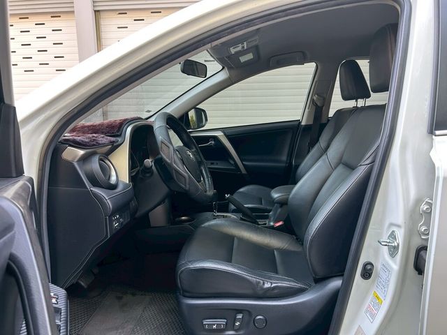 TOYOTA豐田 RAV4  第5張相片