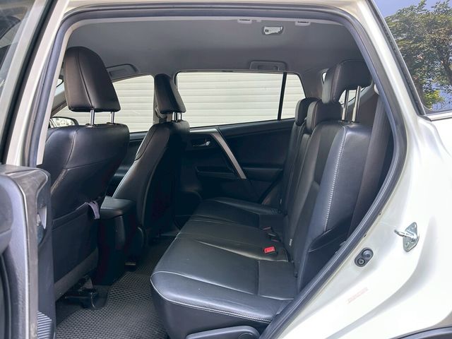 TOYOTA豐田 RAV4  第6張相片