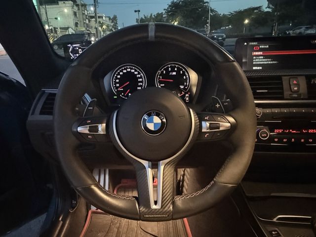 BMW寶馬 M2 COUPE  第6張相片