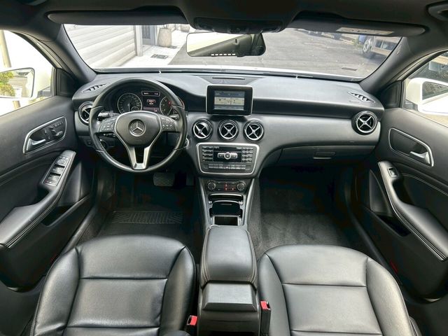 M-BENZ賓士 A180  第7張相片