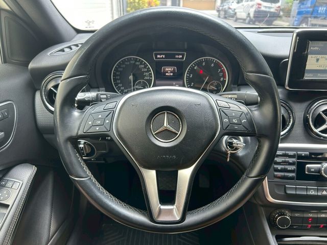 M-BENZ賓士 A180  第8張相片