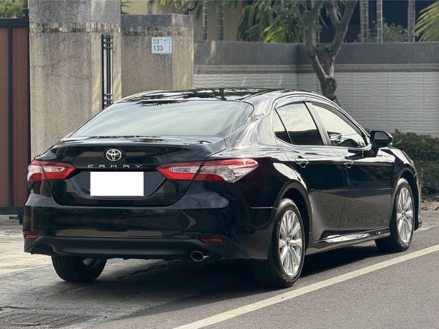 TOYOTA豐田 CAMRY  第2張相片