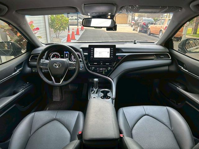 TOYOTA豐田 CAMRY  第7張相片