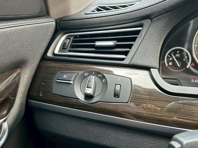 BMW寶馬 740LI  第11張相片