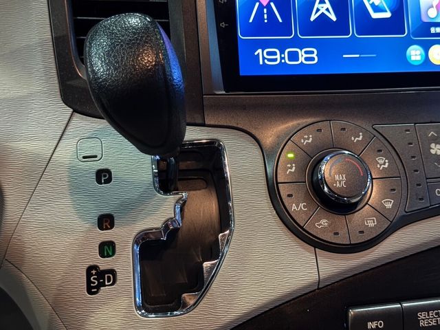 TOYOTA豐田 SIENNA  第12張相片