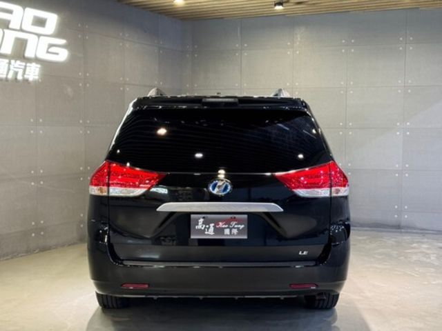 TOYOTA豐田 SIENNA  第4張相片