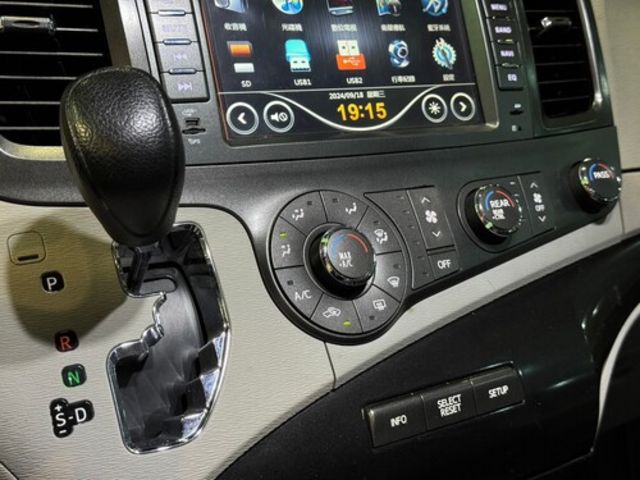 TOYOTA豐田 SIENNA  第7張相片