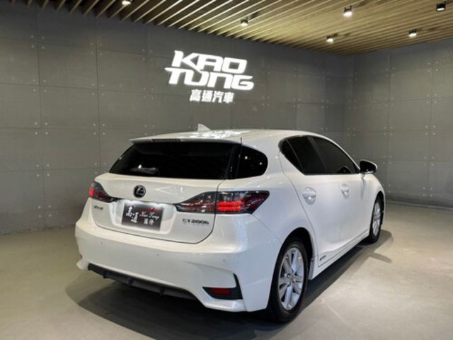 LEXUS凌志 CT200H  第2張相片