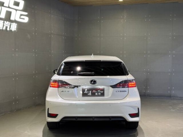 LEXUS凌志 CT200H  第4張相片