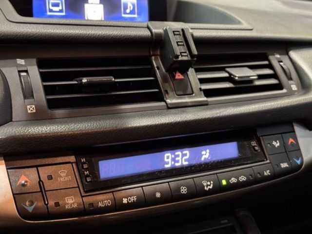 LEXUS凌志 CT200H  第10張相片