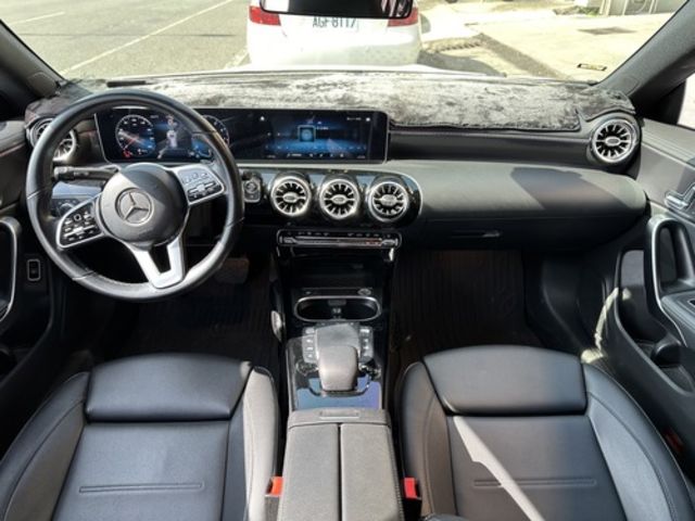 M-BENZ賓士 CLA200  第5張相片