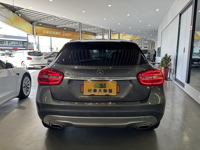 M-BENZ賓士 GLA200  第4張相片