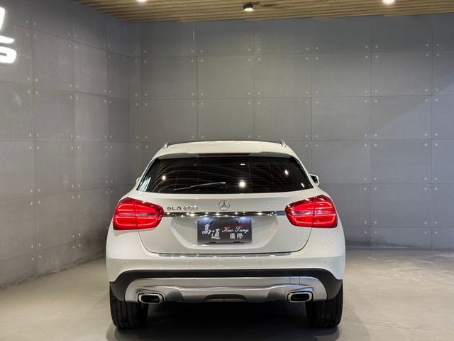 M-BENZ賓士 GLA200  第4張相片