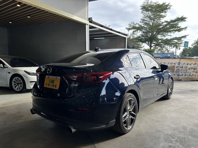 MAZDA馬自達 MAZDA 3  第2張相片