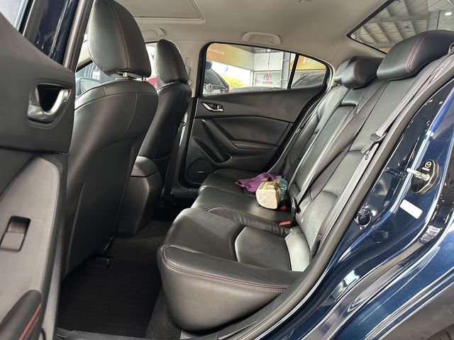 MAZDA馬自達 MAZDA 3  第10張相片
