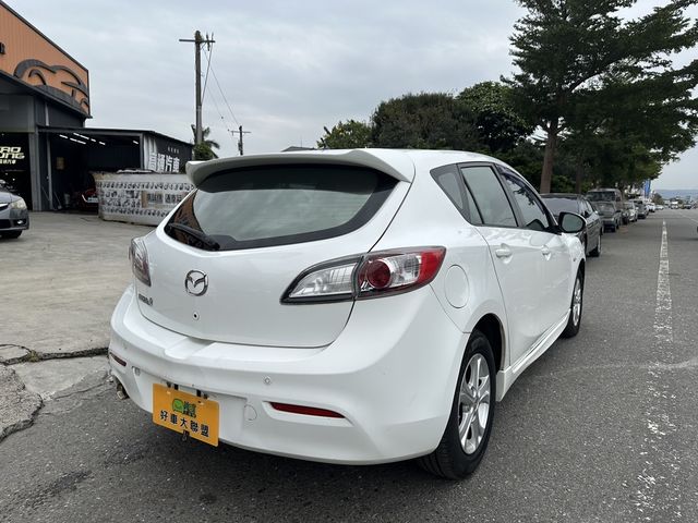 MAZDA馬自達 MAZDA 3  第2張相片