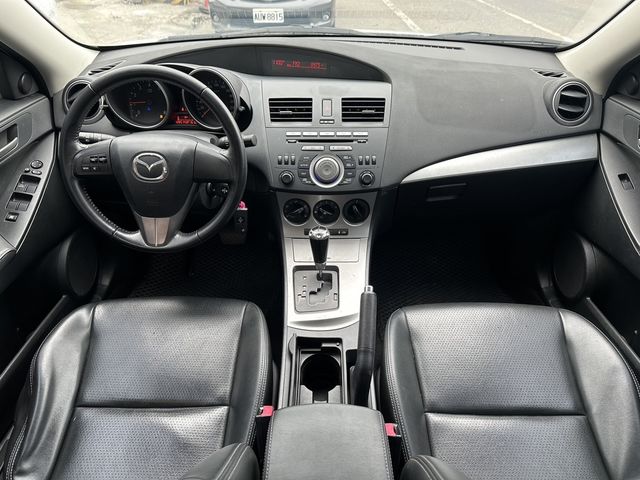 MAZDA馬自達 MAZDA 3  第5張相片
