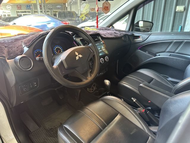 MITSUBISHI三菱 COLT PLUS  第8張相片