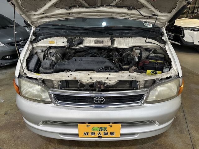 TOYOTA豐田 HIACE  第6張相片