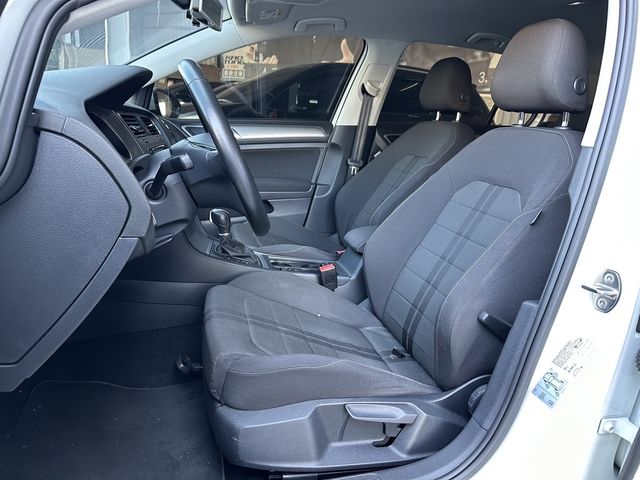 VOLKSWAGEN福斯 GOLF  第9張相片