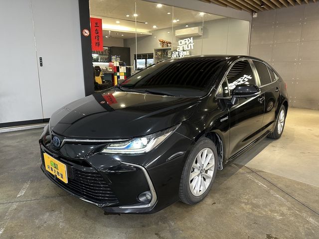 TOYOTA豐田 COROLLA ALTIS HYBRID  第1張相片