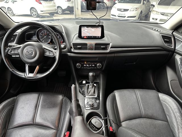 MAZDA馬自達 MAZDA 3  第9張相片