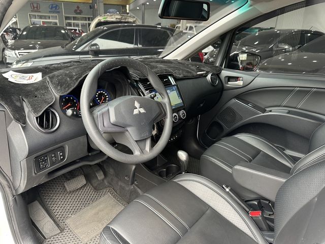 MITSUBISHI三菱 COLT PLUS  第15張相片