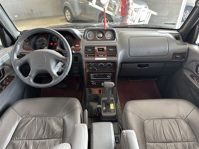 MITSUBISHI三菱 PAJERO  第9張相片