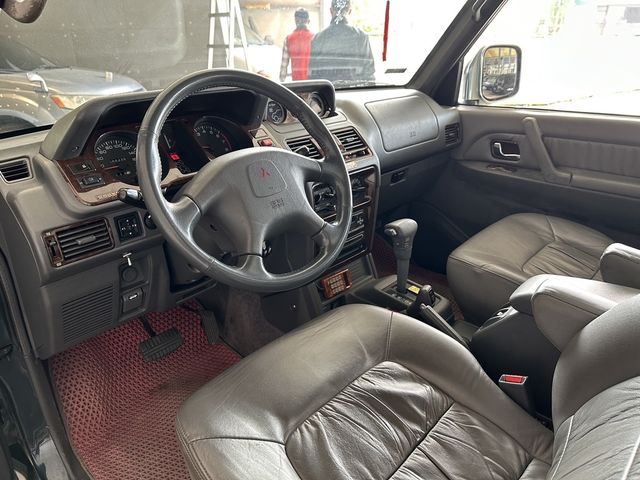 MITSUBISHI三菱 PAJERO  第15張相片