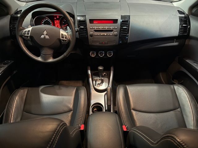 MITSUBISHI三菱 OUTLANDER  第9張相片