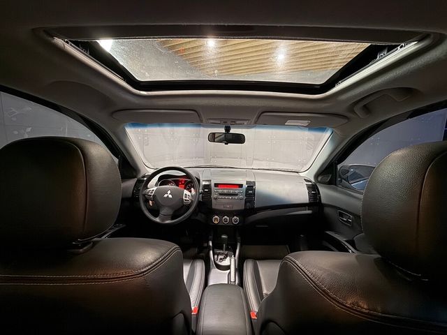 MITSUBISHI三菱 OUTLANDER  第13張相片