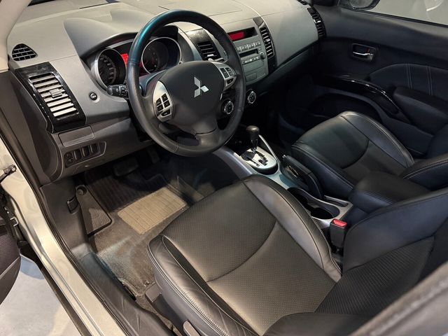 MITSUBISHI三菱 OUTLANDER  第19張相片