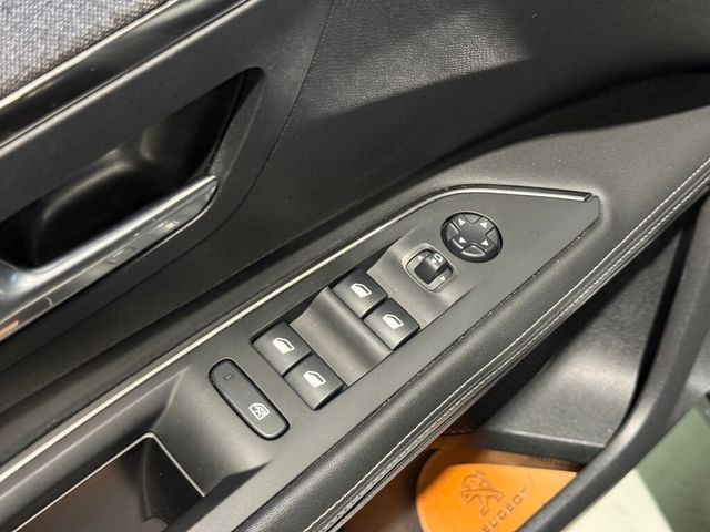 PEUGEOT寶獅 3008  第17張相片